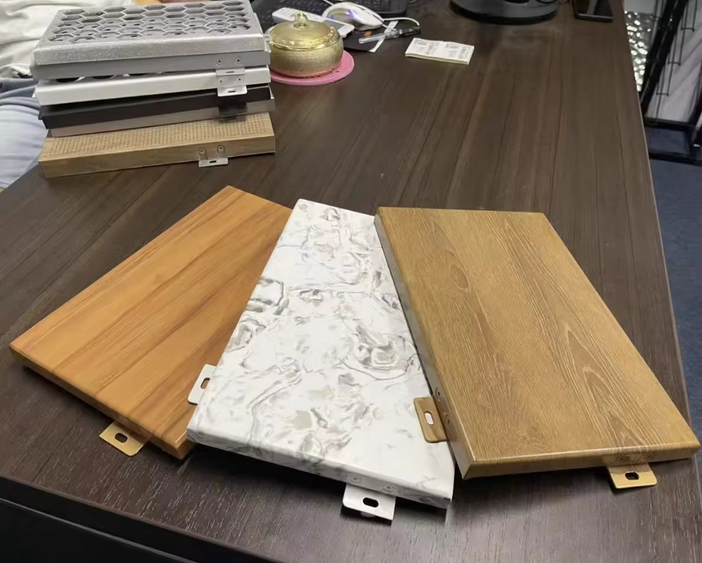 2mm 厚い銀 耐腐蝕 アルミ プラネール パネル 内壁 装飾